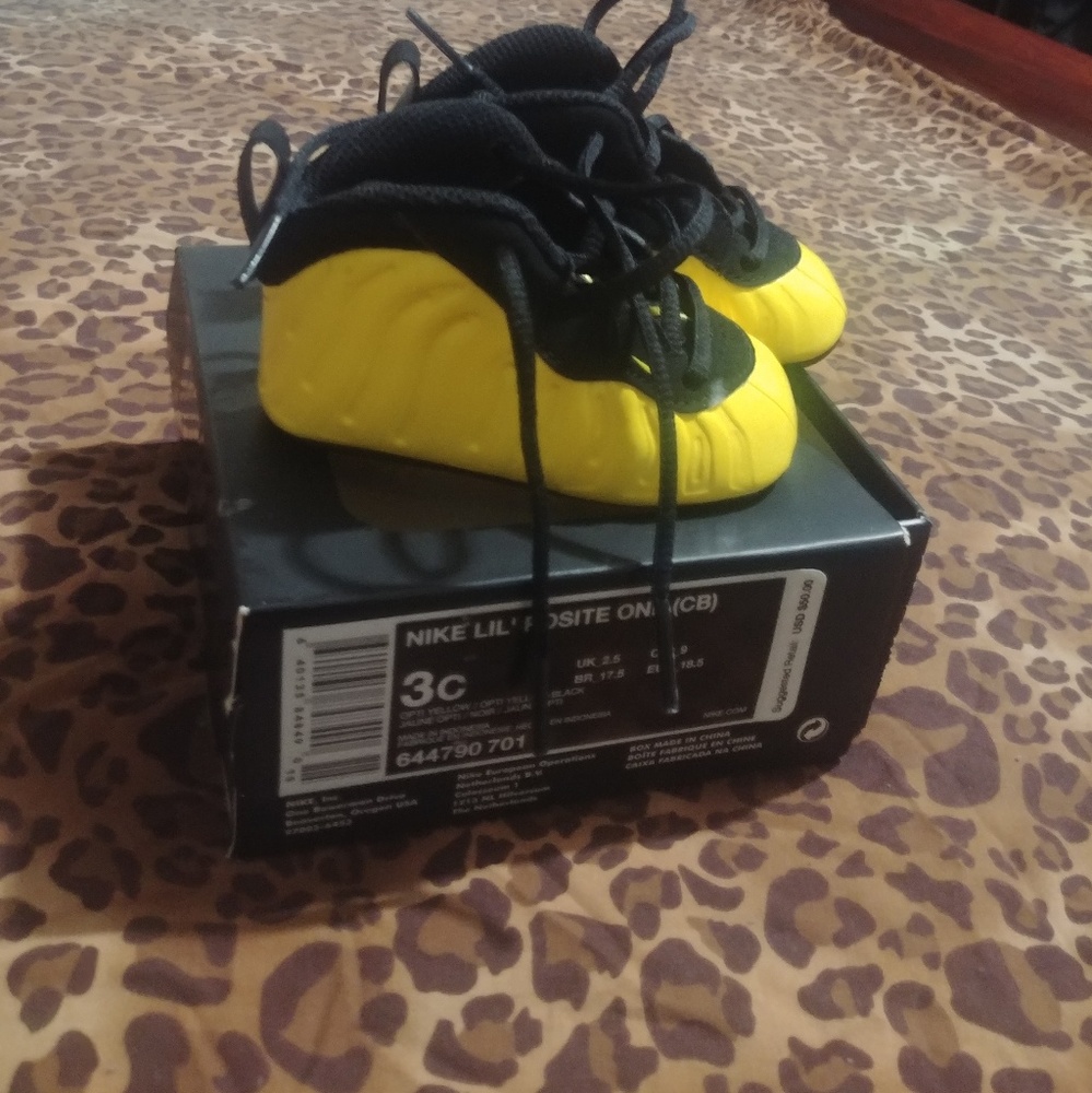 Nike lil Posite, Yellow, Infant